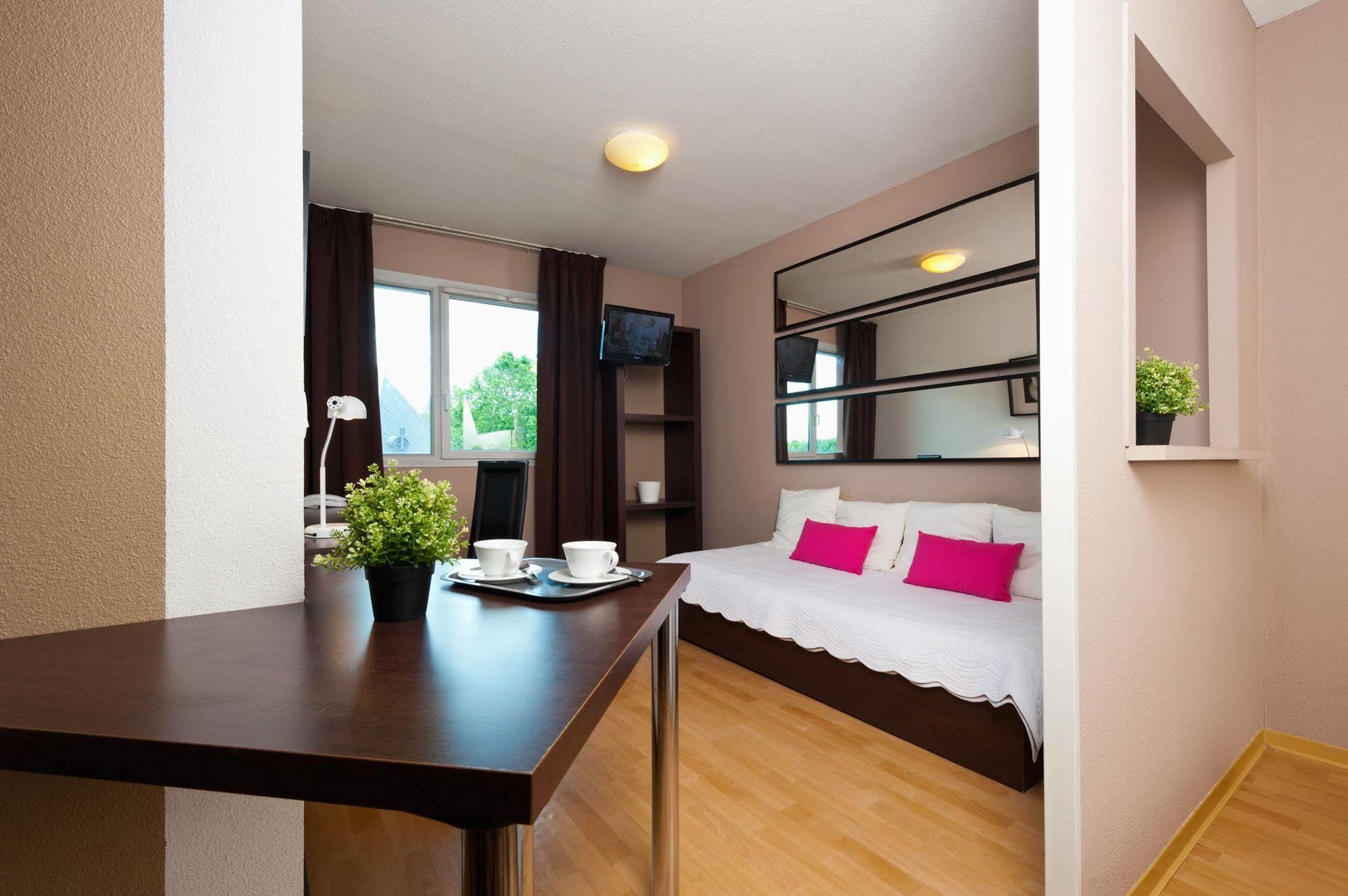 Aparthotel Teneo - Gare Saint Jean
